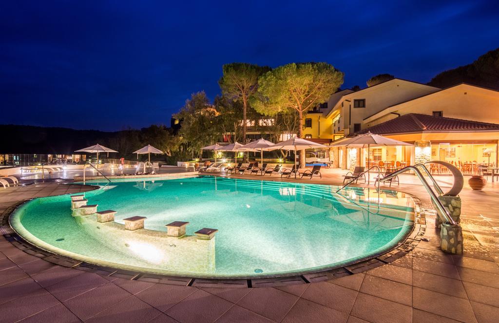 Mercure Petriolo Siena Terme Spa Hotel Bagni Di Petriolo Esterno foto